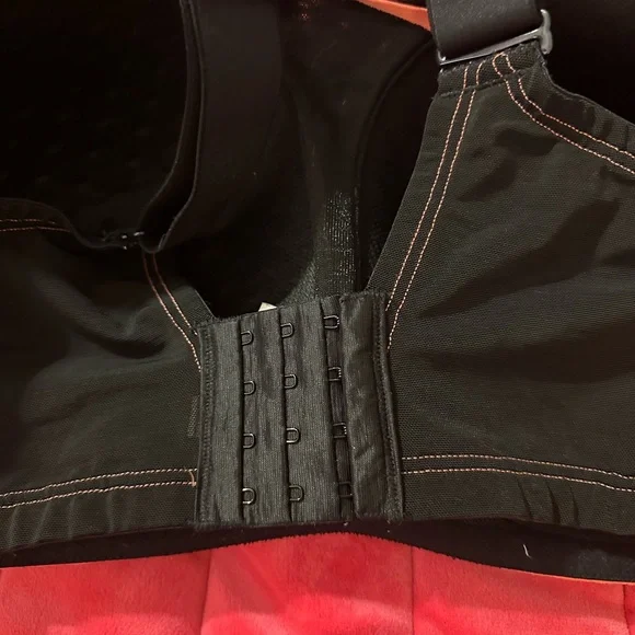 Livi Active Molded No Wire Peach Sports Bra Size 40F - Picture 8 of 8